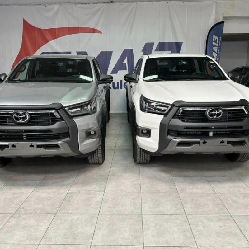 Toyota Hilux INVINCIBLE - 2.8L 204CH